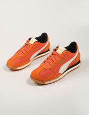ZAPATILLAS PUMA EASY RIDER en color Naranja