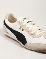 Tênis PUMA Arizona retro em branco