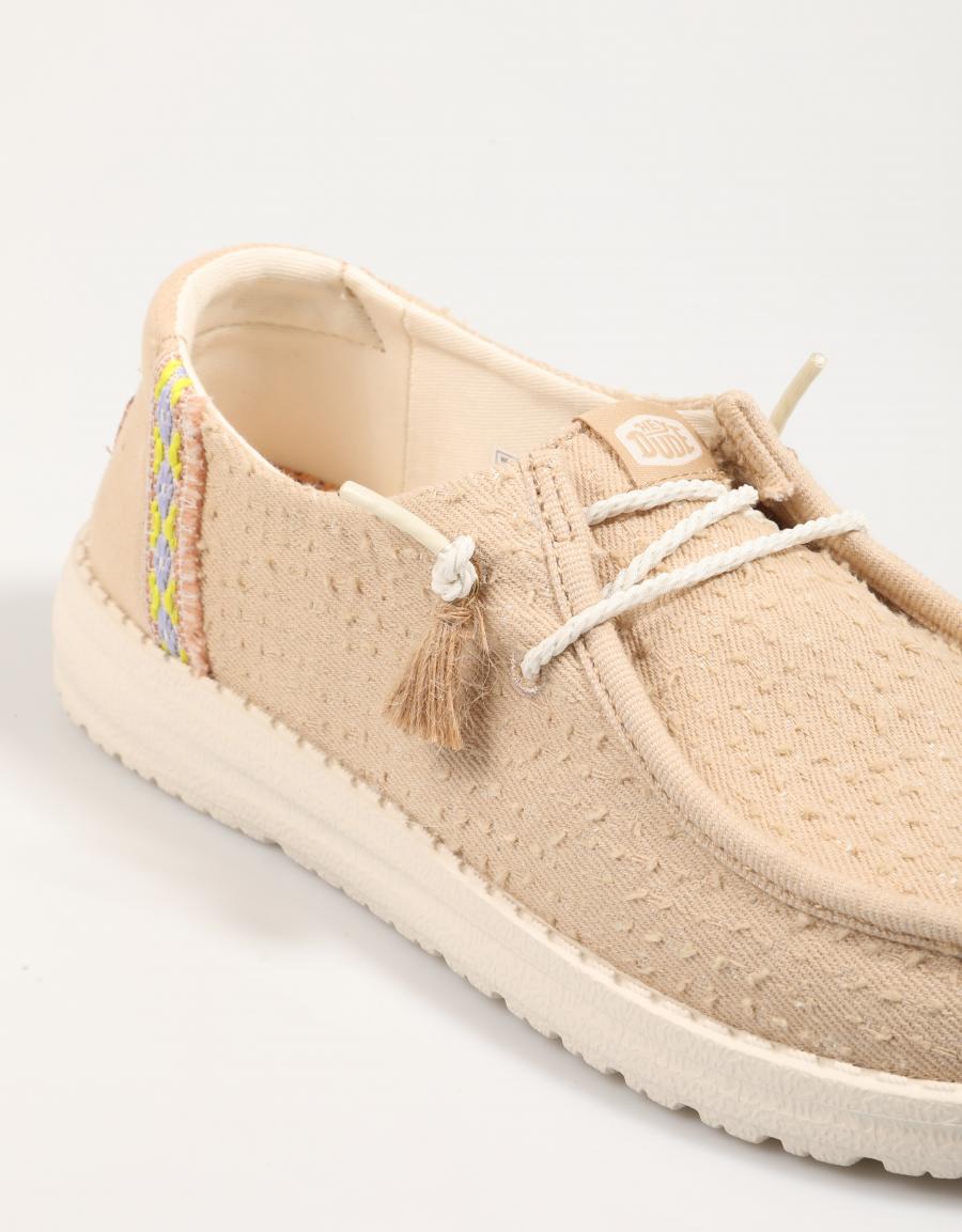 Sport Dude Wendy Perf Canvas Scarpe in beige