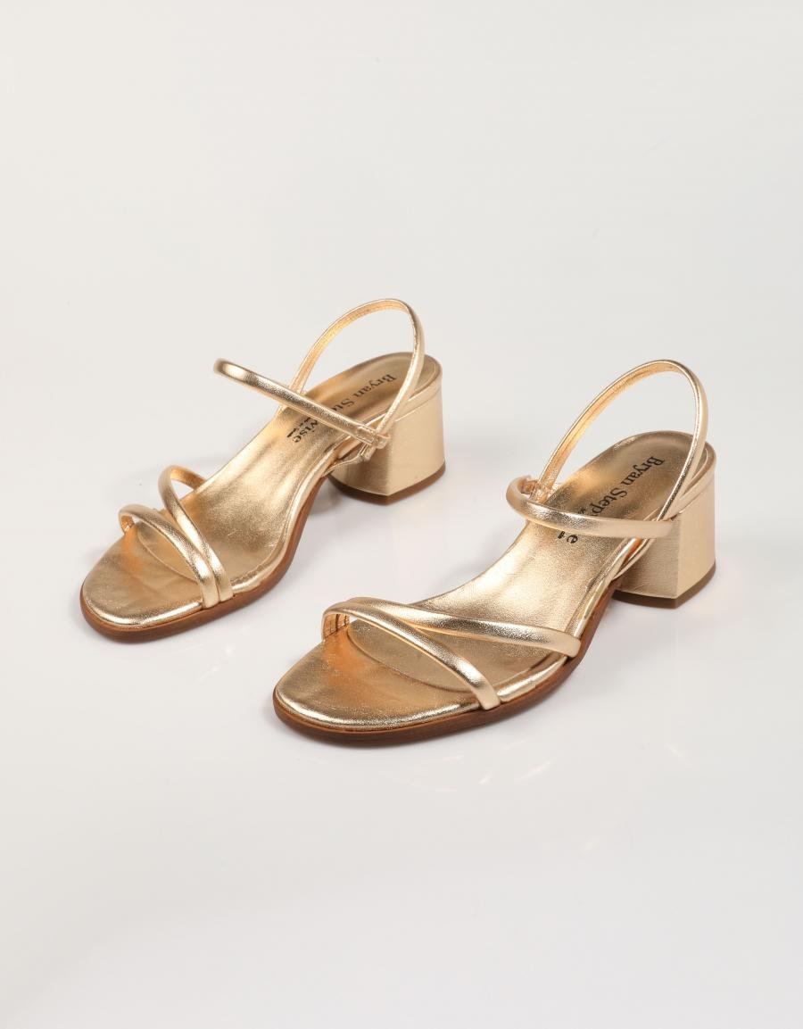 SANDALIAS BRYAN 2614 en color Oro