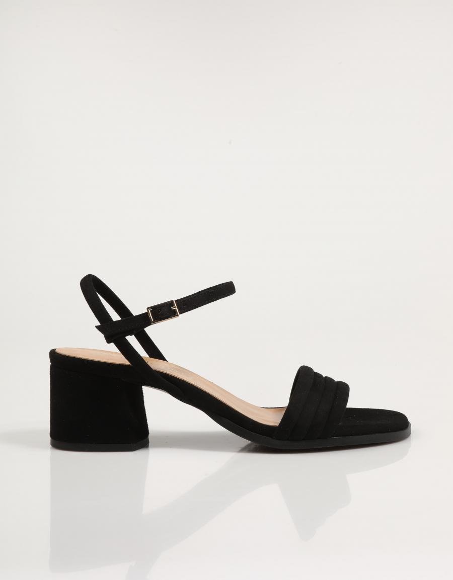 SANDALIAS BRYAN 2612 en color Negro