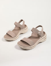 SANDALIAS SKECHERS 140874 en color Taupe