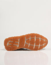 HV253869 Hispanic shoes in silver