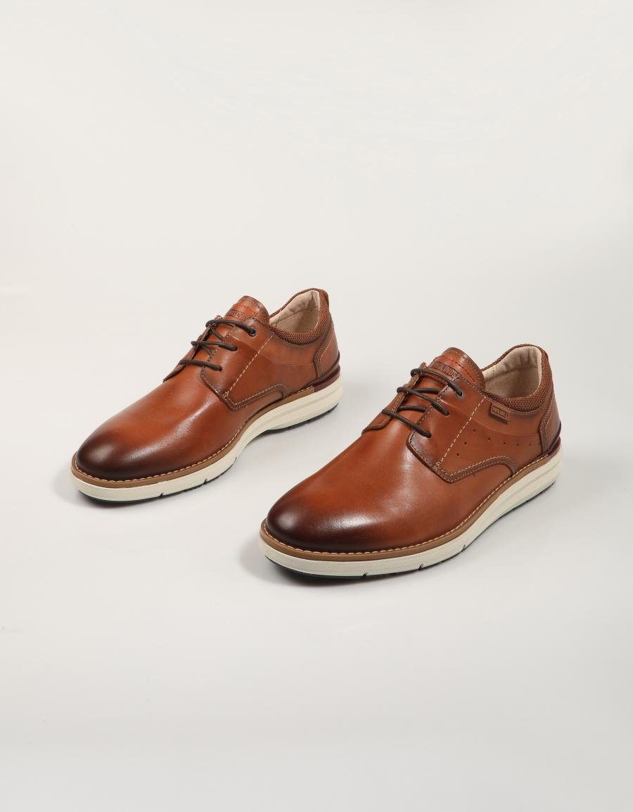 Schuhe Pikolinos Manacor M1A 4276C1 in Lederfarbe