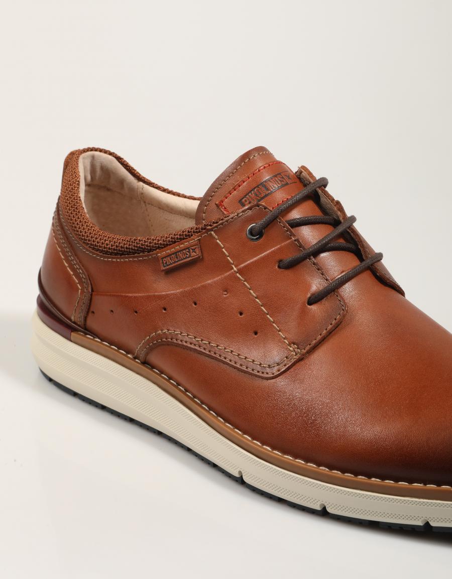 Sapatos Pikolinos Manacor M1A 4276C1 em cor de couro