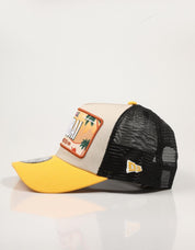 GORRA NEW ERA LICENCE PLATE TRUCKER en color Amarillo