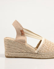 SANDALIAS VIDORRETA 18400 en color Beige