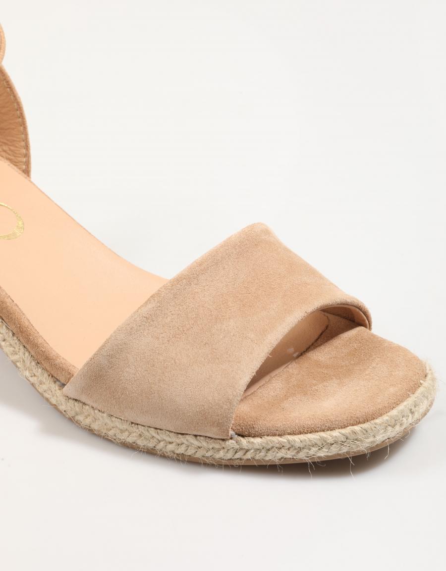 Sandalias Evony Gaima na cor bege
