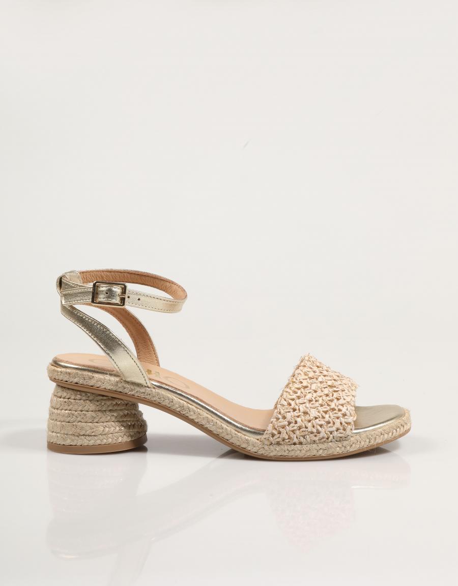 SANDALIAS GAIMO EVONY en color Oro