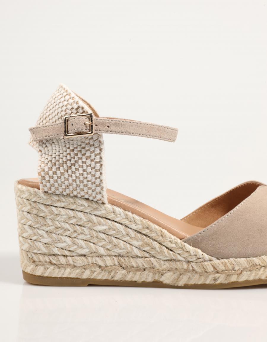 SANDALIAS GAIMO RONNY en color Taupe