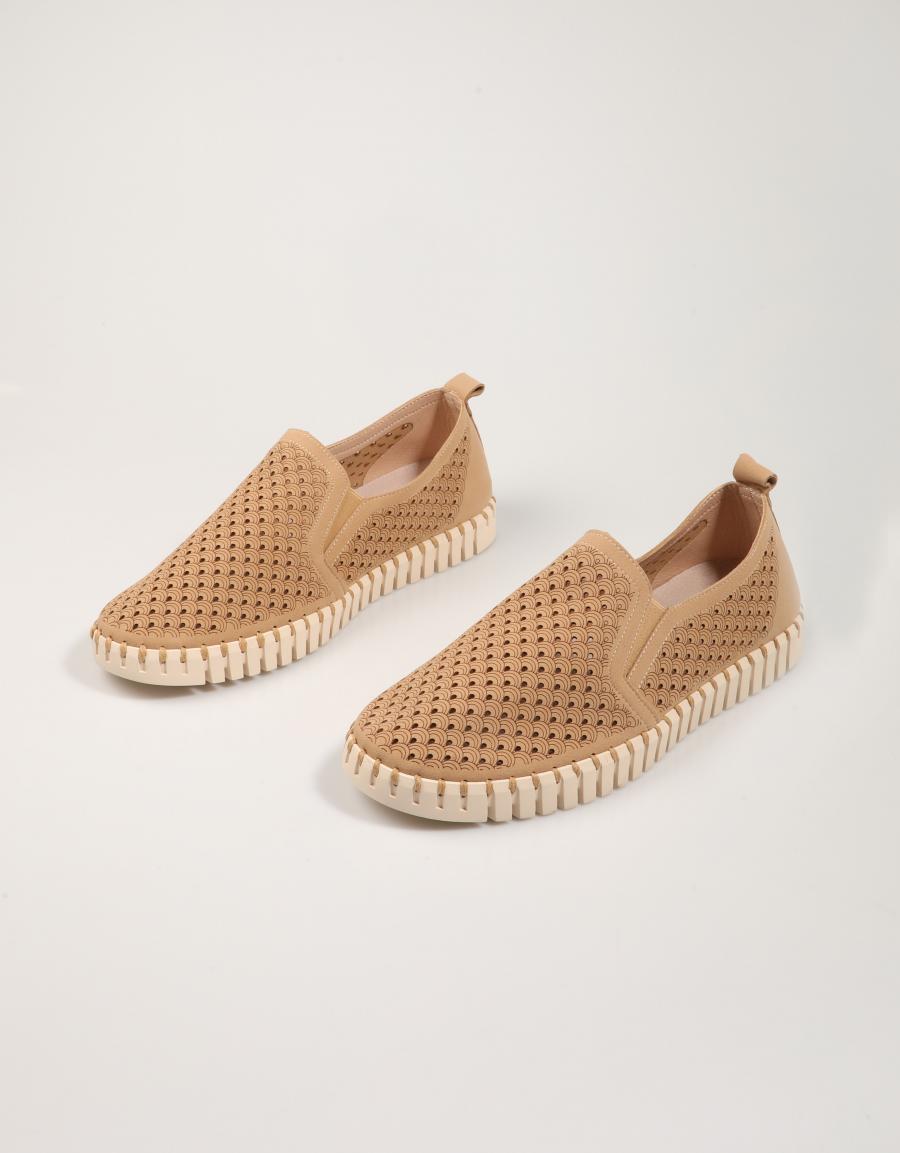 ZAPATOS SPORT ILSE TULIP 140 MEN en color Beige