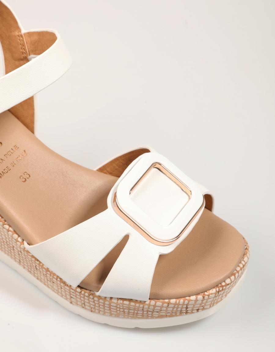 SANDALIAS LA REPO 51425 en color Blanco