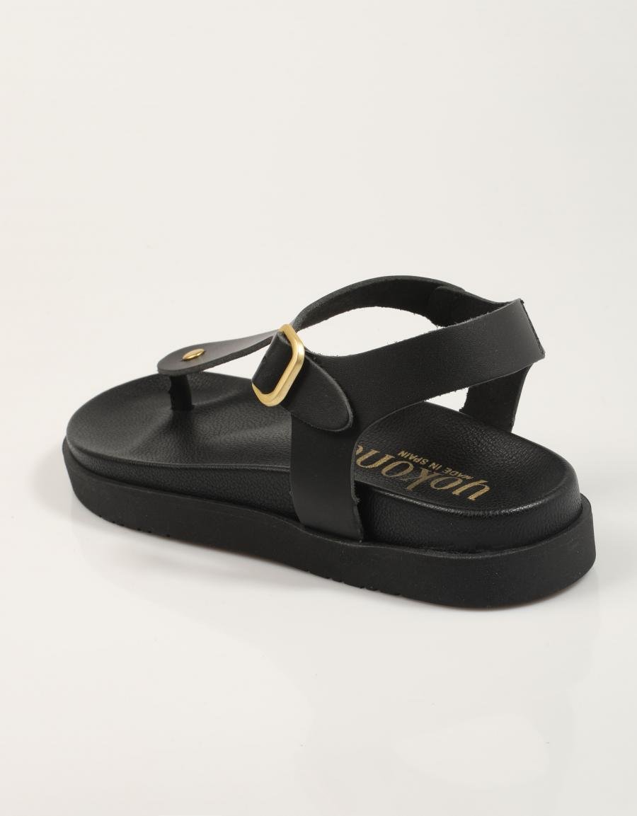 SANDALIAS YOKONO MORENA 317 en color Negro