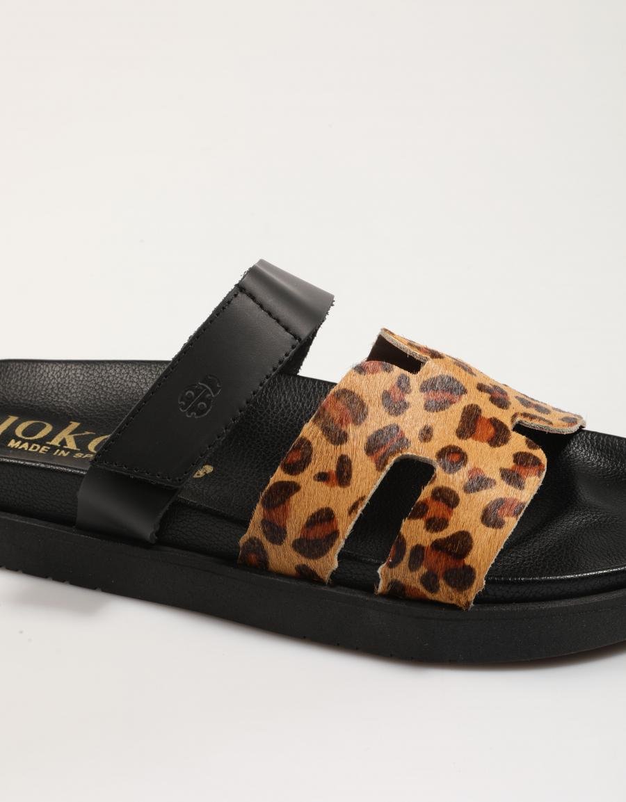 SANDALIAS YOKONO MORENA 125 en color Marron
