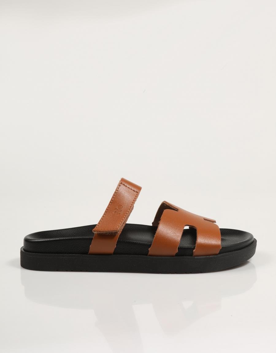 Yakono Morena 125 Sandalen in Lederfarbe