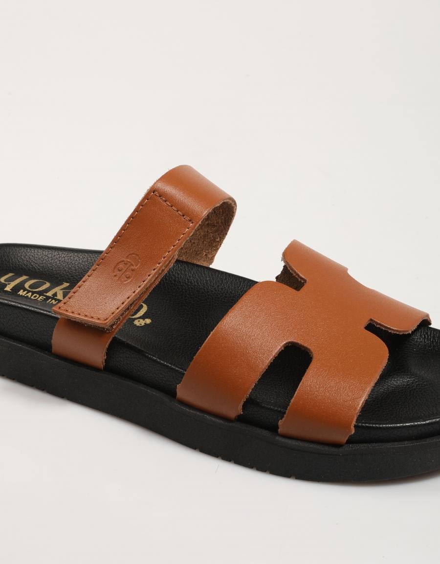 Yakono Morena 125 Sandalen in Lederfarbe
