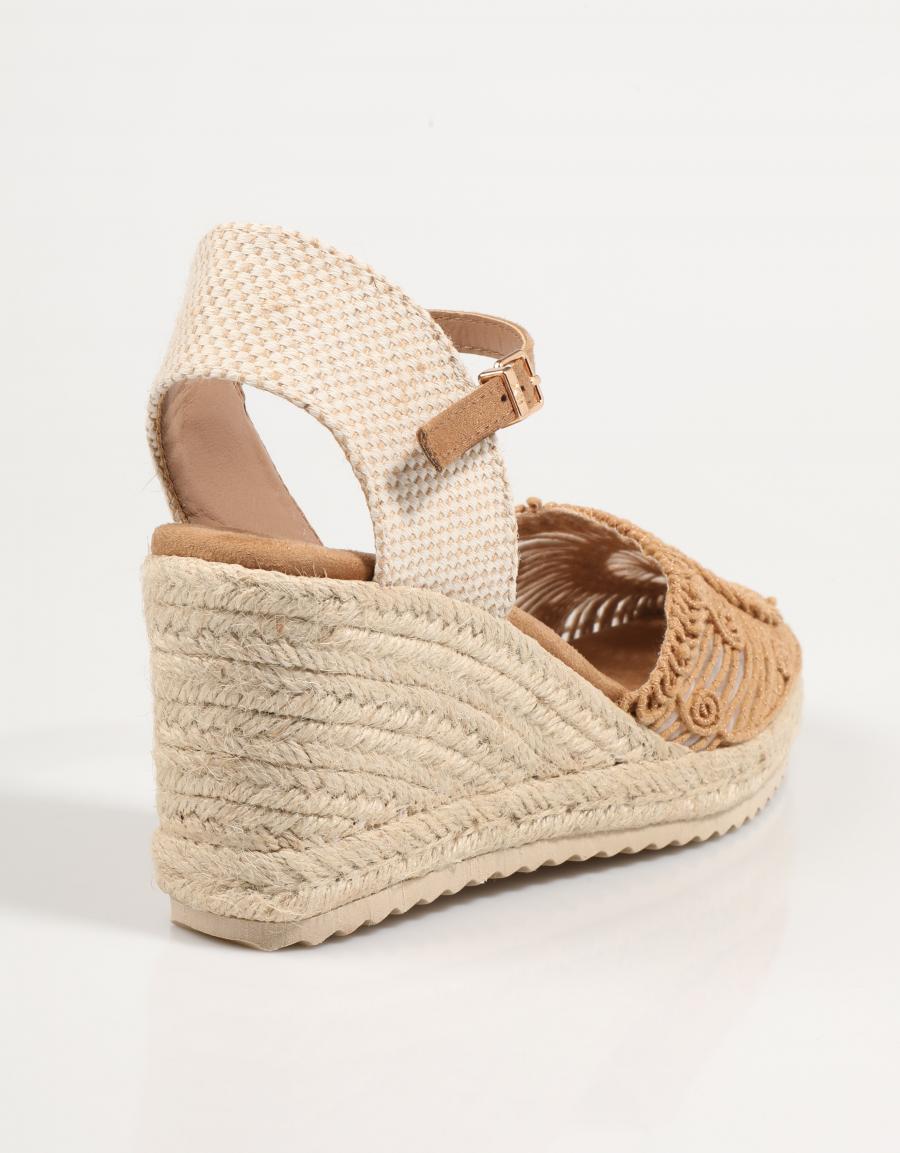 Sandales XTI 143845 en couleur beige