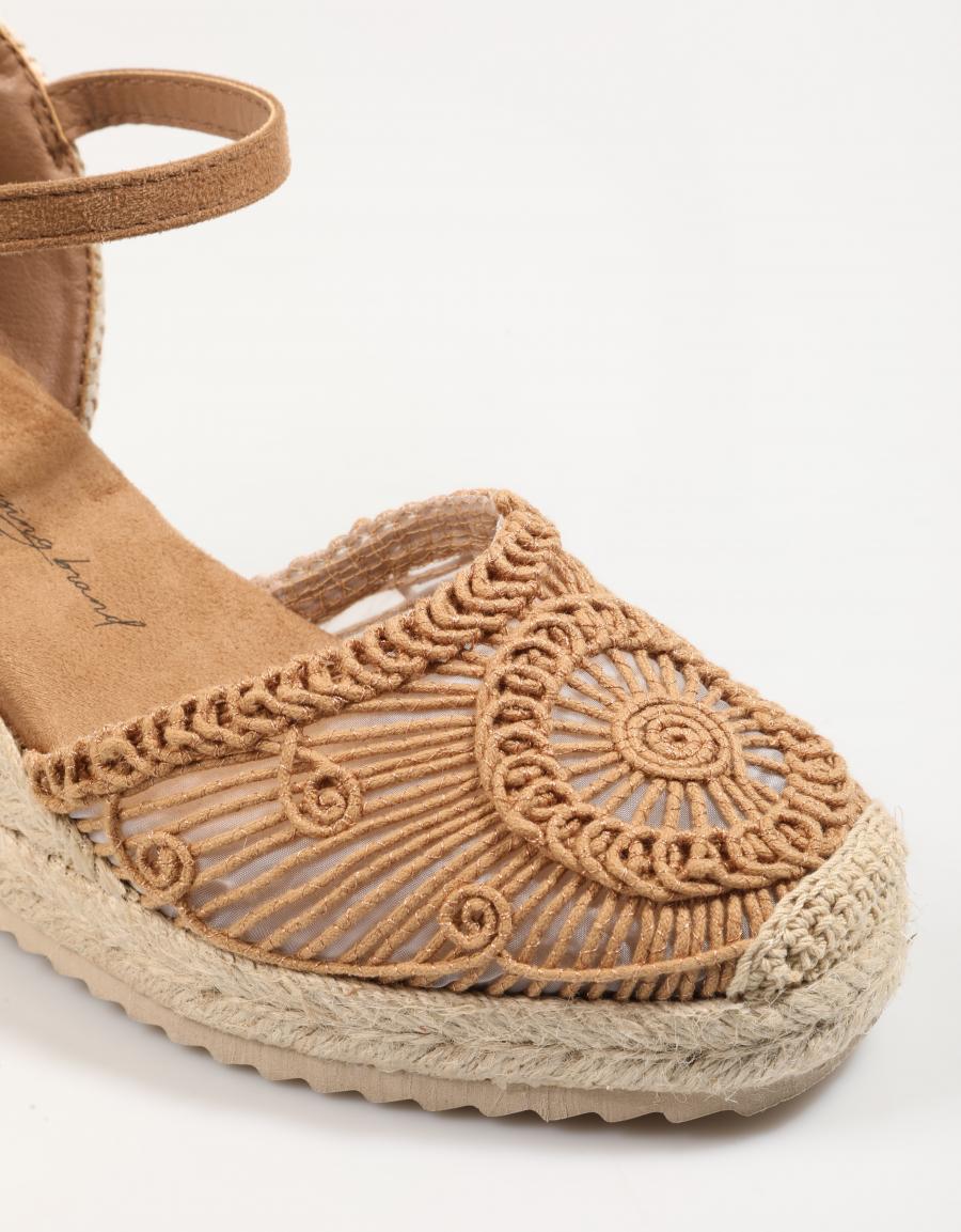 Sandales XTI 143845 en couleur beige