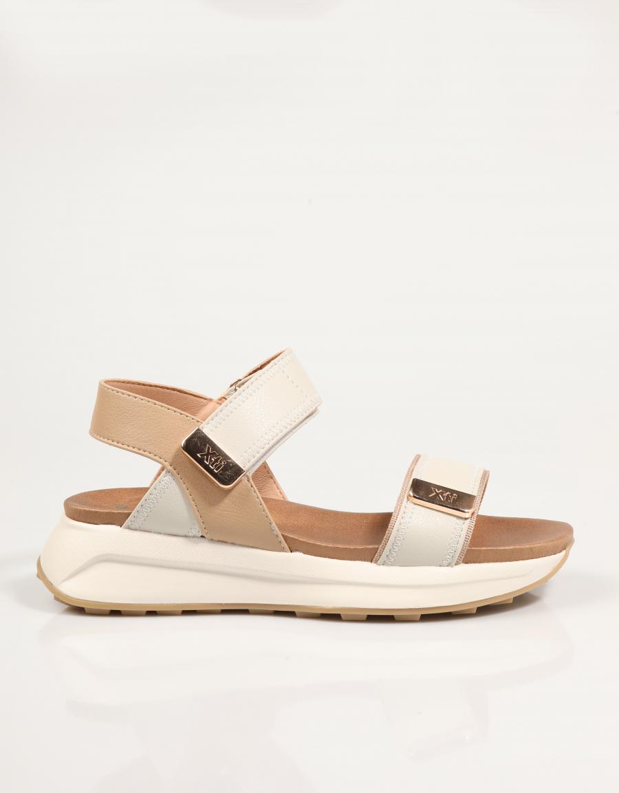 Sandalen XTI 143874 in beige Farbe