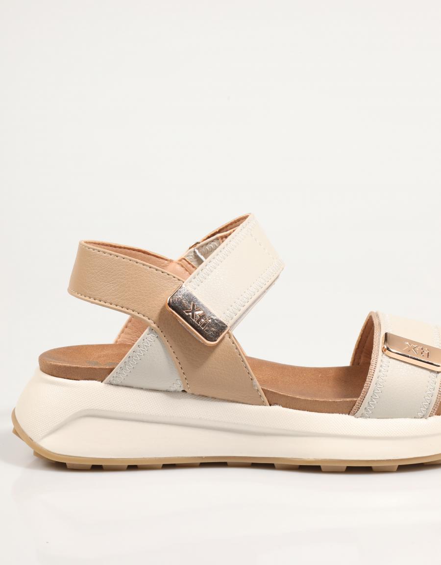 Sandalen XTI 143874 in beige Farbe