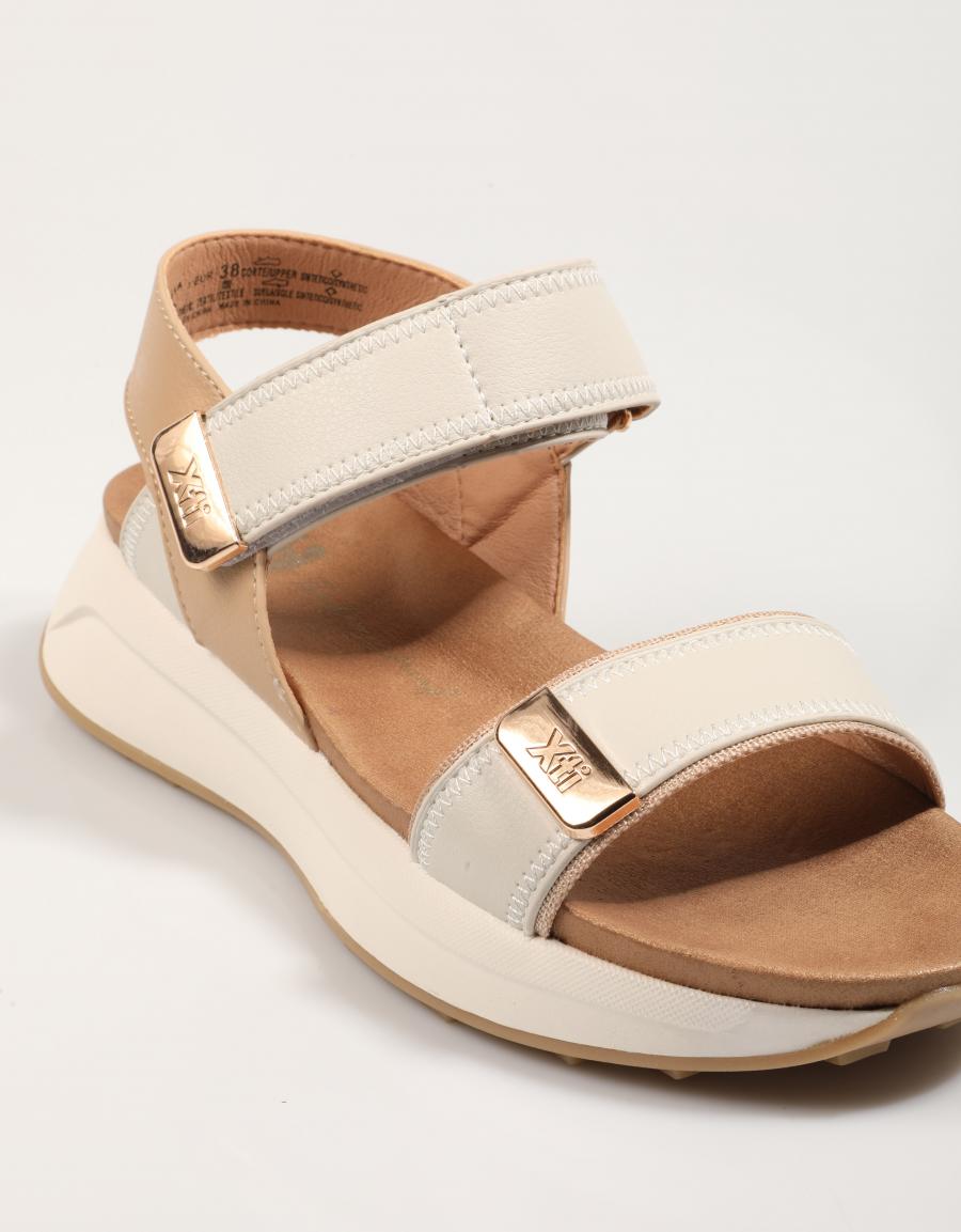 Sandalen XTI 143874 in beige Farbe