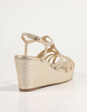 SANDALIAS XTI 144056 en color Oro