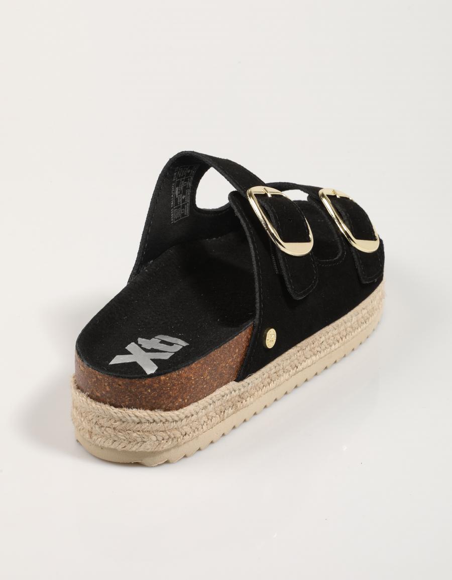 Sandalen XTI 143635 in schwarzer Farbe