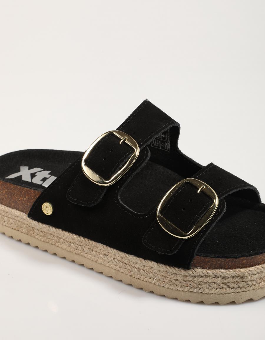 Sandalen XTI 143635 in schwarzer Farbe