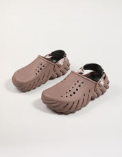 Crocs eco, entupimento de tamancos na cor taupe