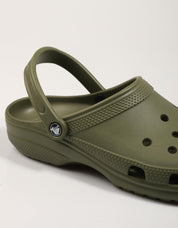 CROCS CLOGS CLÁSCULOS NA COR KAKI