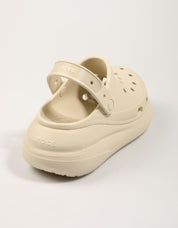 Zuecos crocs triturar entupimento de cor bege