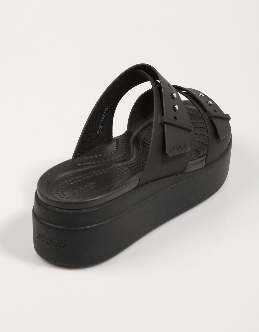 Sandalias crocs brookyln boucle borne bas wdg en couleur nègre