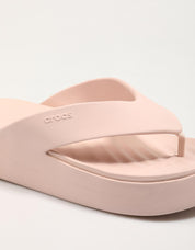 SANDALIAS CROCS GETAWAY PLATFORM FLIP en color Rosa