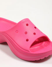 Crocs Bae Slide 211108 verstopft in der Fuxia -Farbe