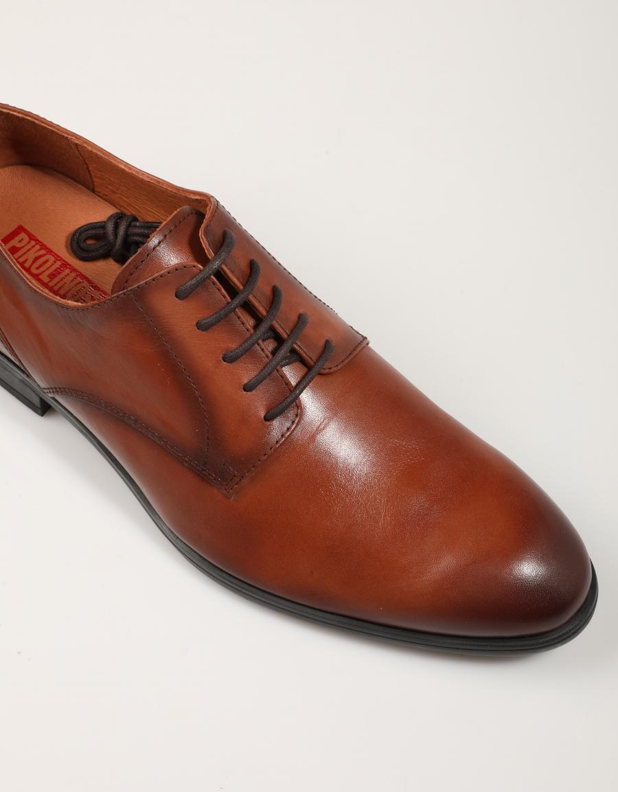 Bristol Pikolinos Dress Shoes em couro