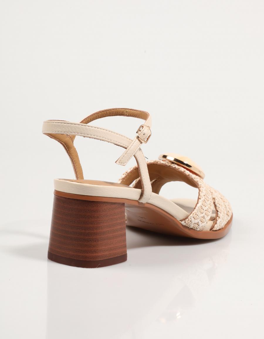 SANDALIAS NOA HARMON CARMEN 9968 en color Beige