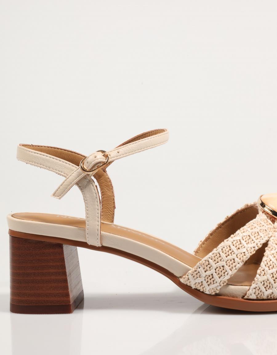 SANDALIAS NOA HARMON CARMEN 9968 en color Beige