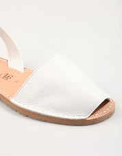 20002-S2 RIA Sandalen in Weiß
