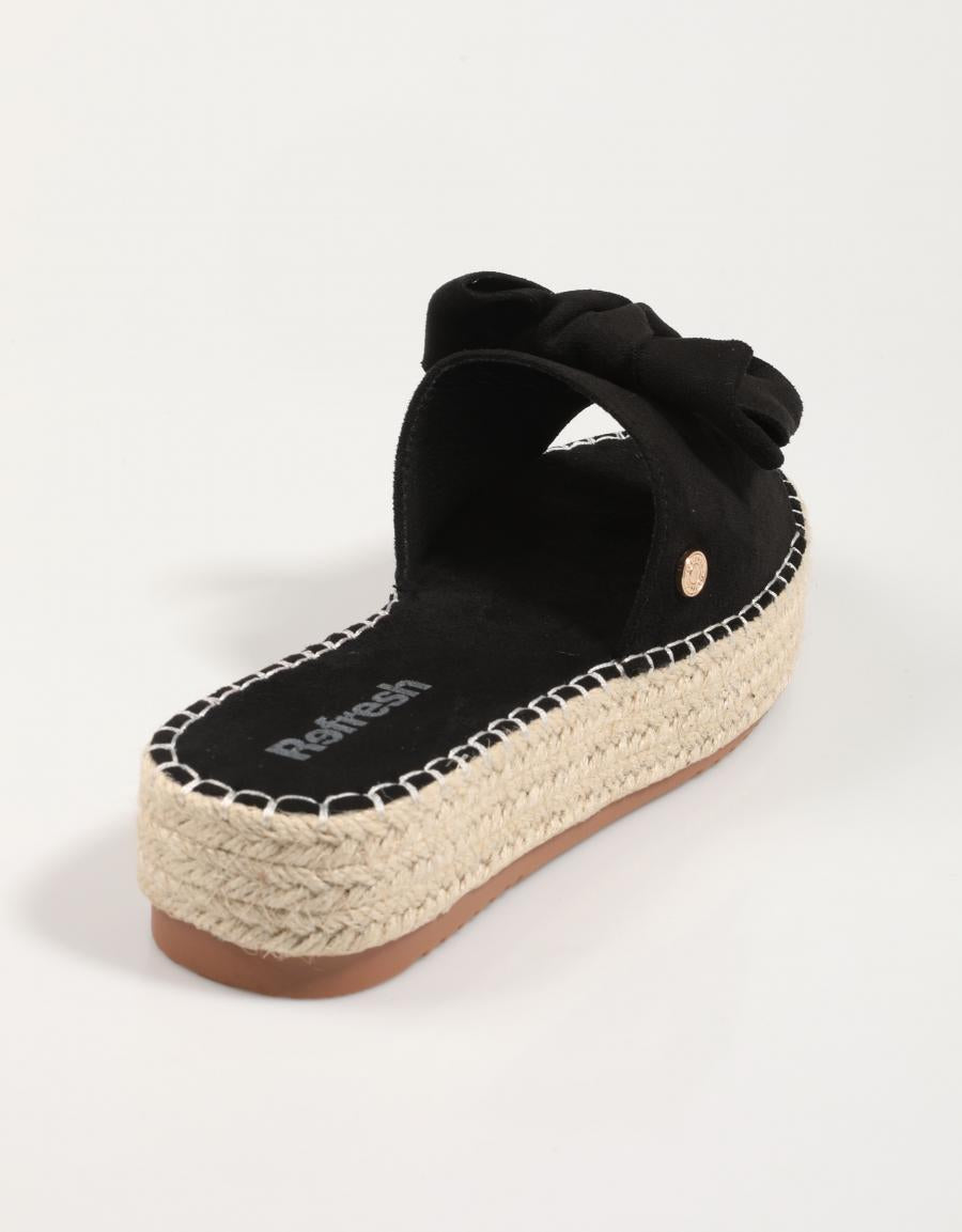 SANDALIAS REFRESH 172547 en color Negro