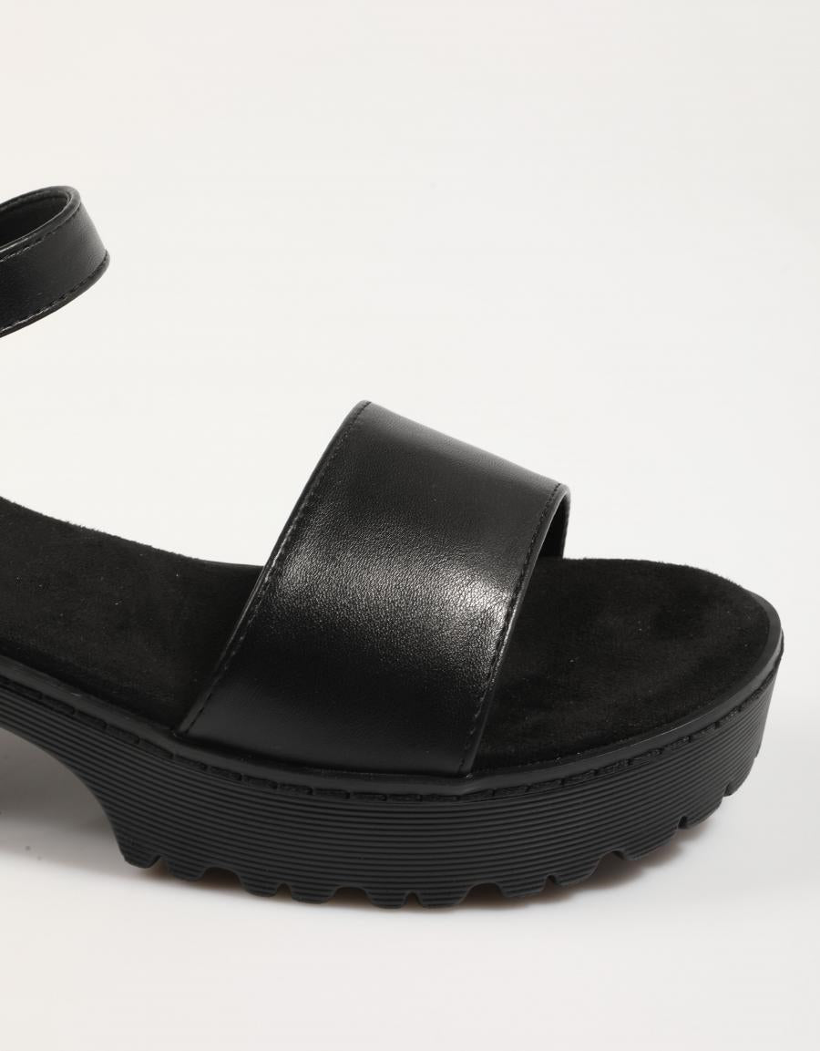 SANDALIAS REFRESH 172711 en color Negro