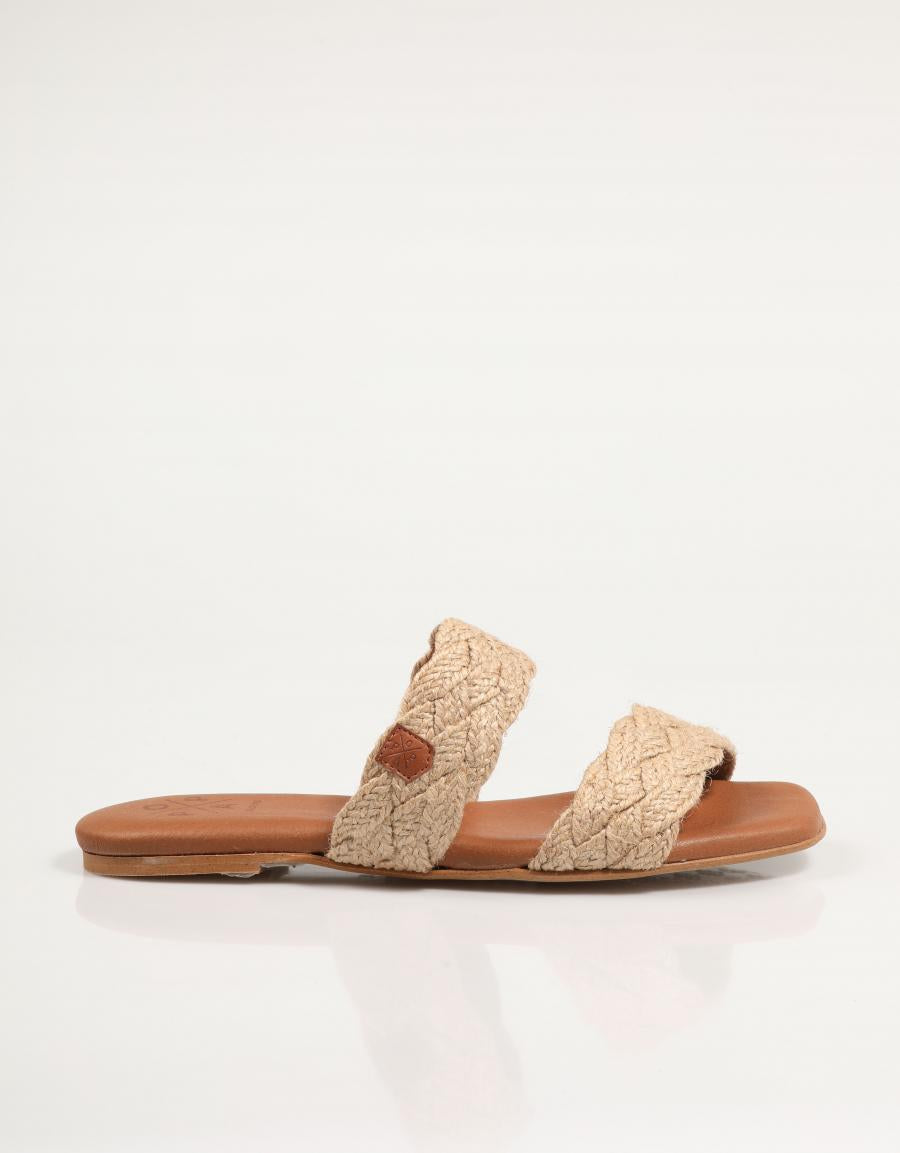 SANDALIAS POPA SURIN RUMA en color Cuero