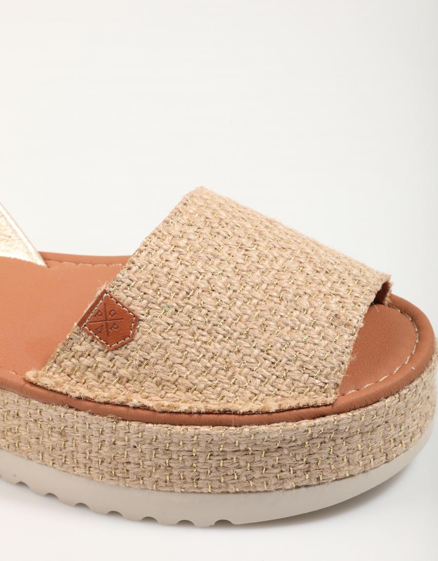 SANDALIAS POPA SAONA FIBRA en color Oro
