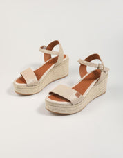 SANDALIAS POPA ARAMBOL BOREAL en color Oro