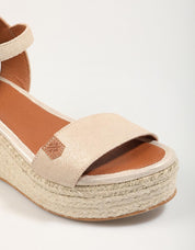 SANDALIAS POPA ARAMBOL BOREAL en color Oro