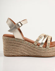 SANDALIAS POPA ALBANY CUERLAM en color Oro