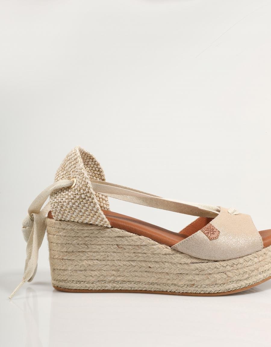SANDALIAS POPA VALDES BOREAL en color Oro
