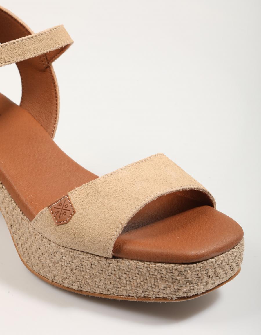 SANDALIAS POPA BELLE SERRAJE en color Beige