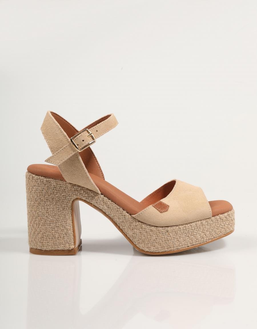 SANDALIAS POPA MARSELLA SERRAJE en color Beige