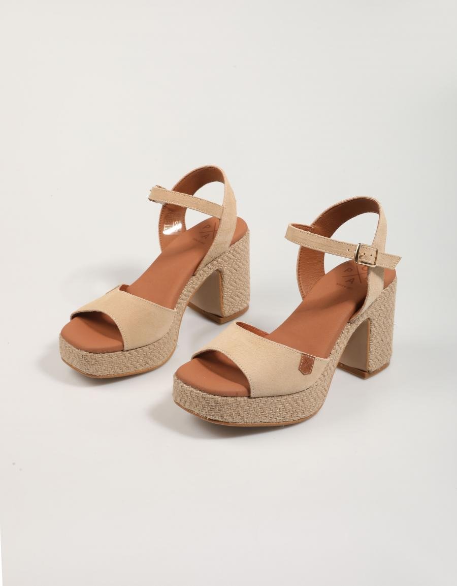 SANDALIAS POPA MARSELLA SERRAJE en color Beige
