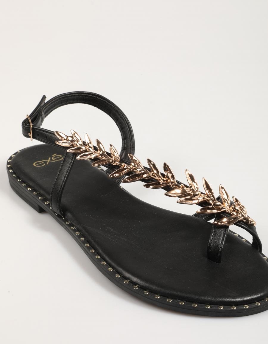 SANDALIAS EXE P4015 9 en color Negro